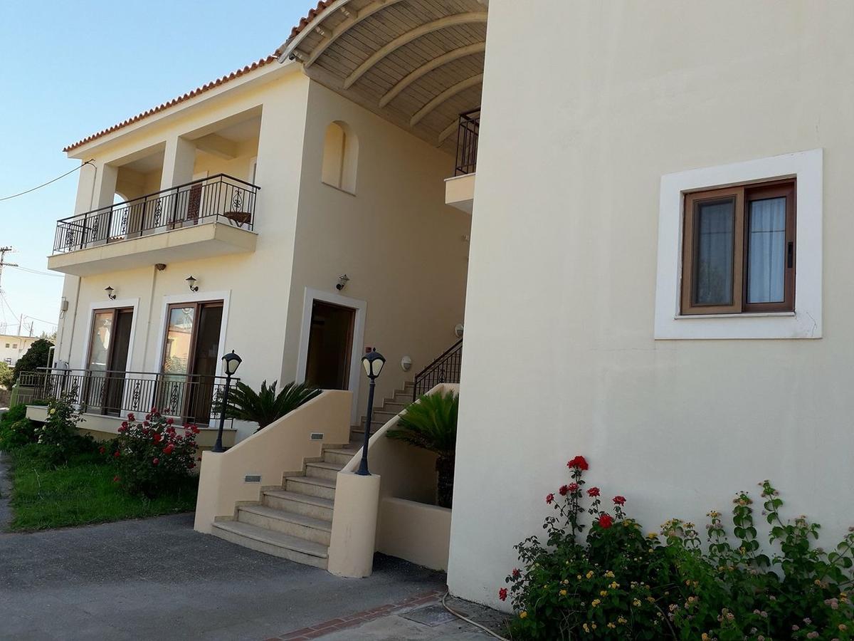 Sirius Hotel Finikounta Luaran gambar